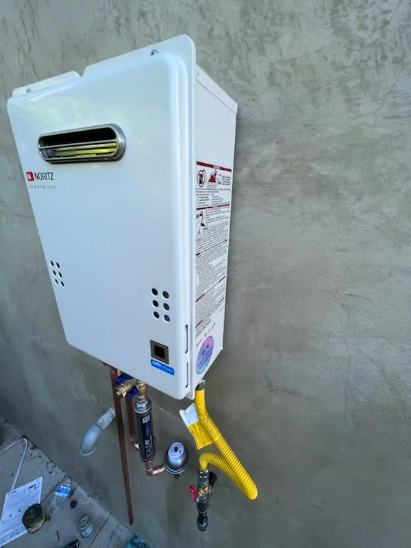 Tankless water heater installation for Estrella Park homes